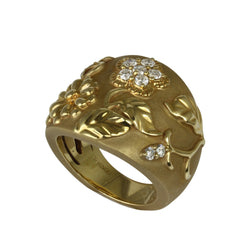 18k Gold Diamond Floral Pattern Ring