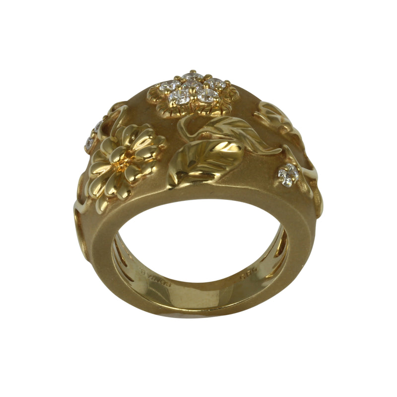 18k Gold Diamond Floral Pattern Ring