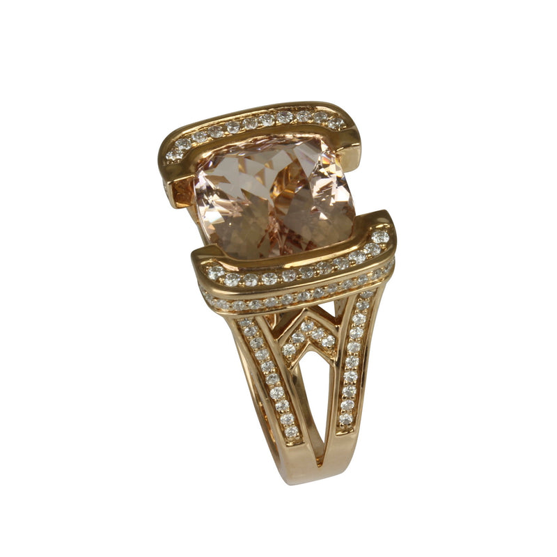 18k Gold Morganite & Diamond Ring