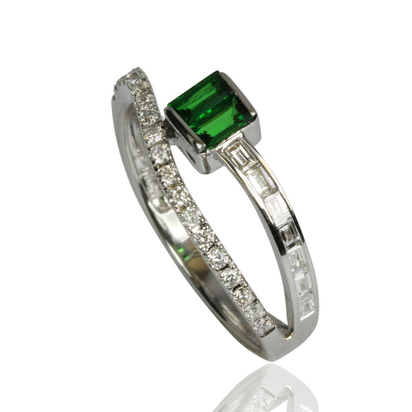 14k Gold Diamond & Tsavorite Ring