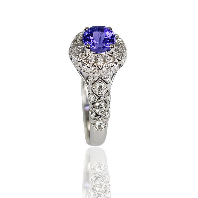 14k Gold Tanzanite & Diamond Ring