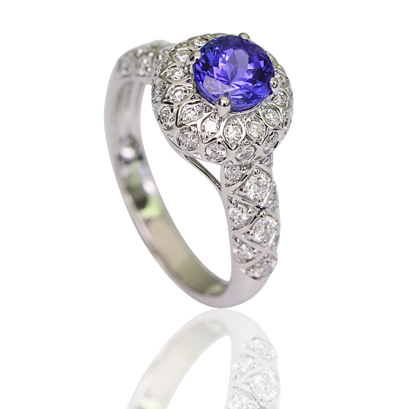 14k Gold Tanzanite & Diamond Ring