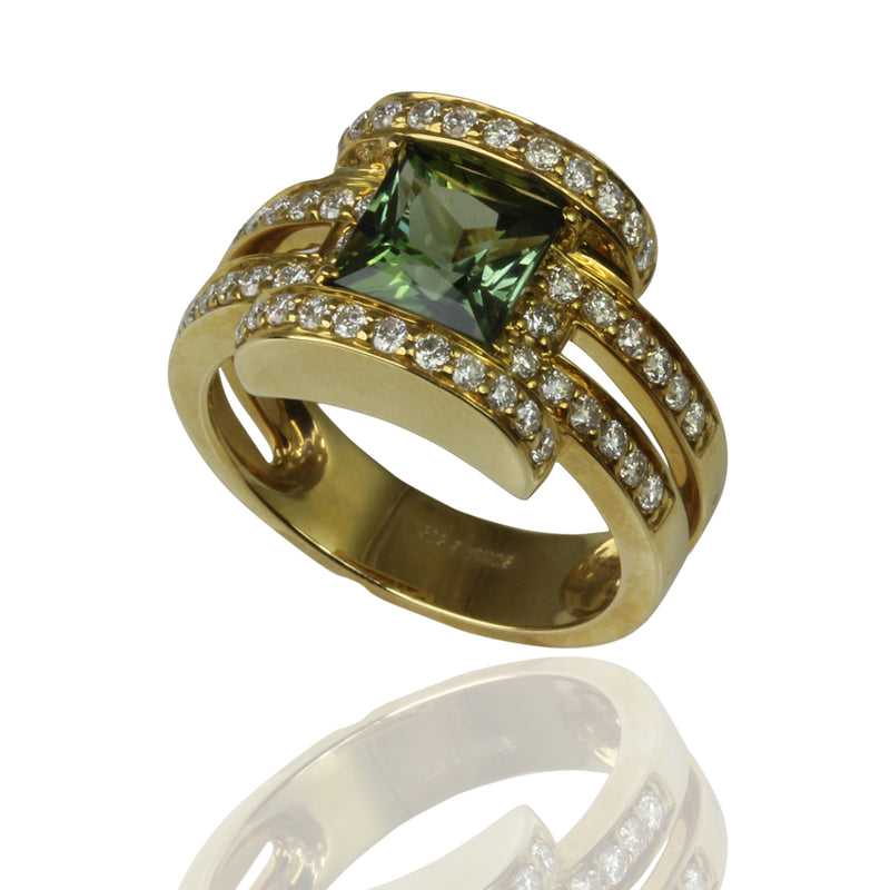18k Gold Princess Cut Green Tourmaline & Diamond Ring