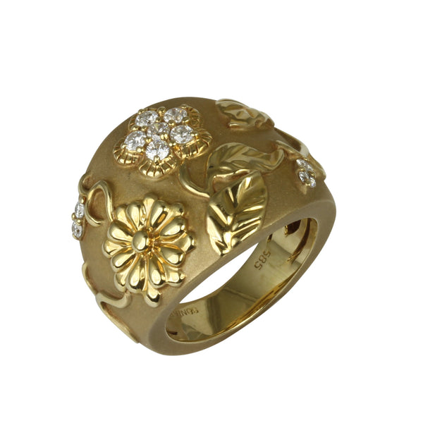 18k Gold Diamond Floral Pattern Ring