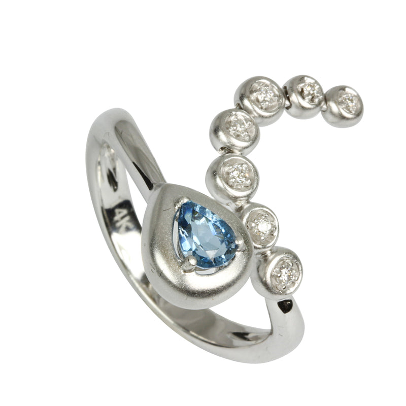 14k Gold Aquamarine & Diamond Ring